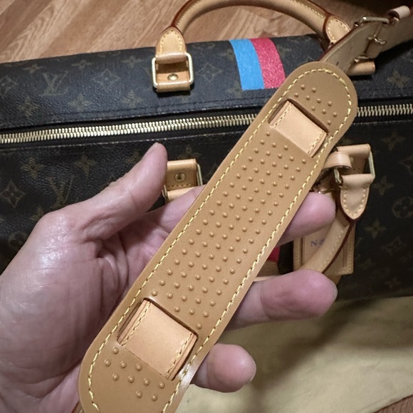 Authentic Travel Duffe bag LV 55 - Picture 10 of 15